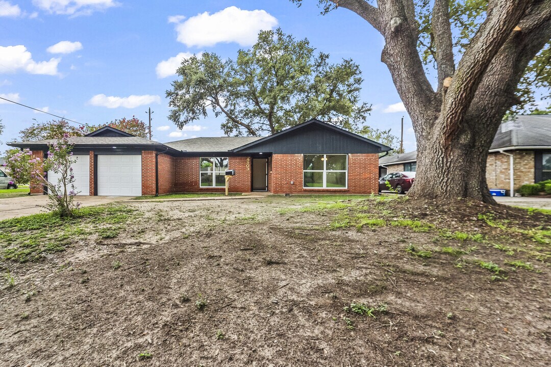 4903 Mayflower St in Houston, TX - Building Photo