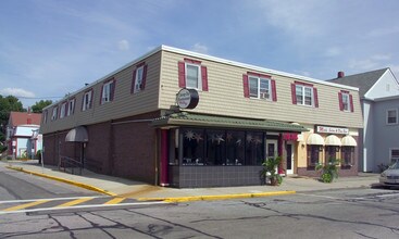 7 Cottage St in Mansfield, MA - Building Photo - Primary Photo