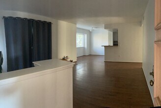 4201 Las Virgenes Rd, Unit 205 in Calabasas, CA - Building Photo - Building Photo