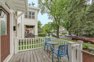 3040 Harriet Ave in Minneapolis, MN - Foto de edificio - Building Photo