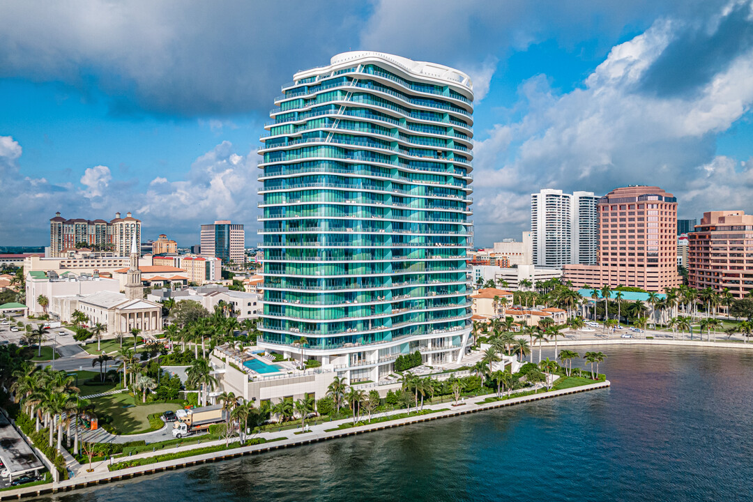 The Bristol in West Palm Beach, FL - Building Photo