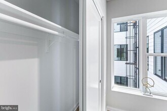 1358 Florida Ave NE in Washington, DC - Building Photo - Building Photo