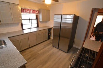 18990 Raymond St in Maple Heights, OH - Building Photo - Building Photo