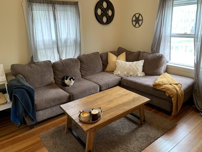 310 Market St, Unit 2