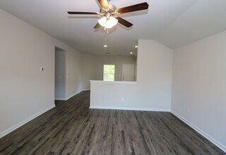 400 Woodland Crst Rd in Pell City, AL - Building Photo - Building Photo