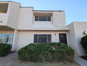 2233 W Farmdale Ave in Mesa, AZ - Building Photo - Building Photo