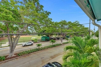 7300 Byron Ave in Miami Beach, FL - Building Photo - Building Photo