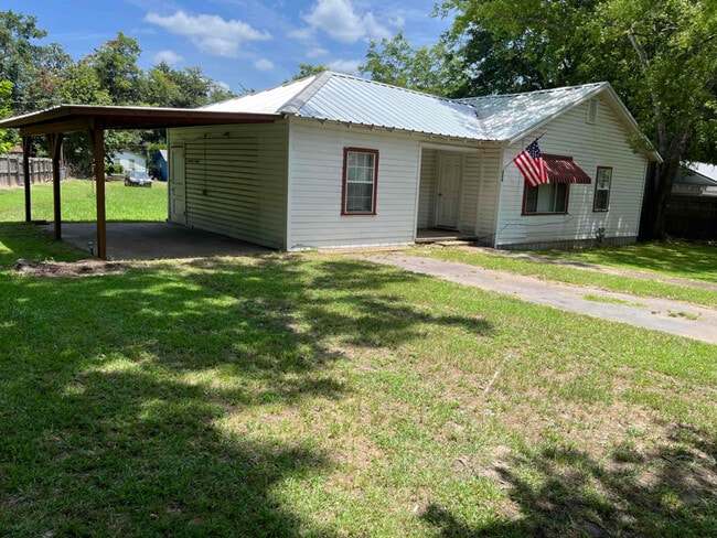 property at 904 Walker Ave