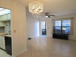 10031 Winding Lake Rd, Unit 104 in Sunrise, FL - Foto de edificio - Building Photo