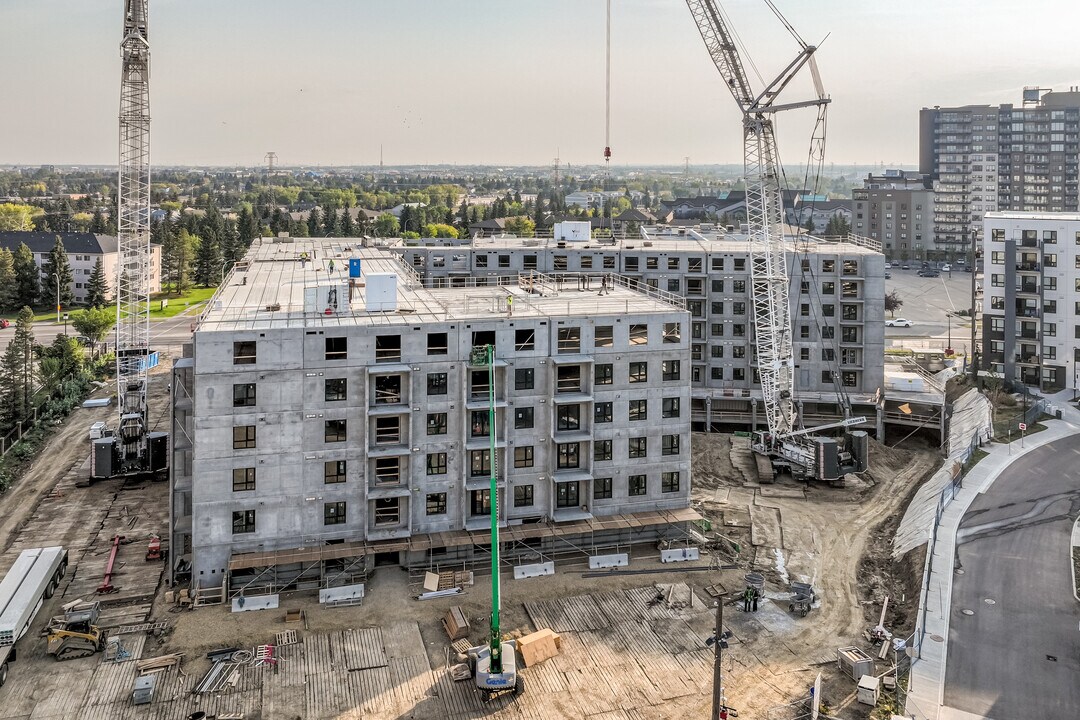 2840 109 St NW in Edmonton, AB - Building Photo