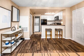Meridian in Jacksonville, FL - Building Photo - Building Photo