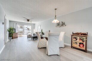 7400 Estero Blvd in Fort Myers Beach, FL - Building Photo