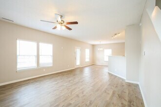 8636 Wheatfield Dr in Indianapolis, IN - Building Photo - Building Photo