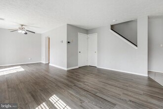 3036 New Oak Ln in Bowie, MD - Building Photo - Building Photo