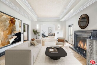 607 N Hillcrest Rd in Beverly Hills, CA - Building Photo - Building Photo