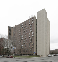 Loring 100 in Minneapolis, MN - Building Photo