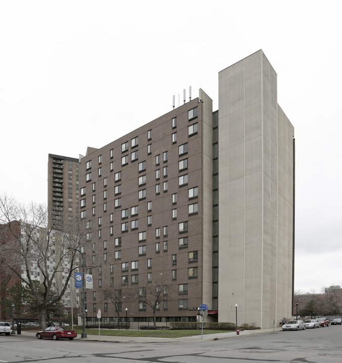 Loring 100 in Minneapolis, MN - Building Photo