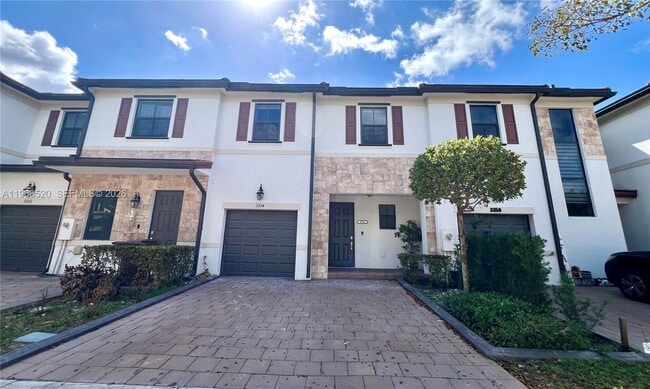 3354 W 100th Terrace in Hialeah, FL - Building Photo - Building Photo