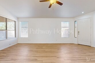 8718 N 57th Ln in Glendale, AZ - Building Photo - Building Photo