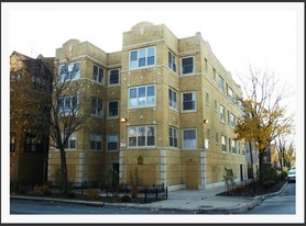 3523-3525 W Douglas Blvd Apartamentos