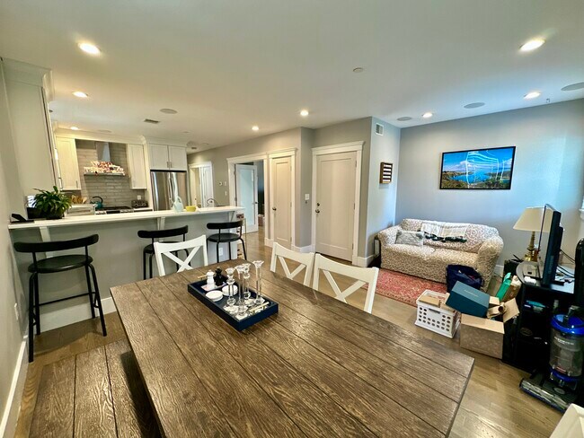 88 Rossmore Rd, Unit 3