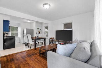 6444 Wade Ave in St. Louis, MO - Building Photo - Building Photo