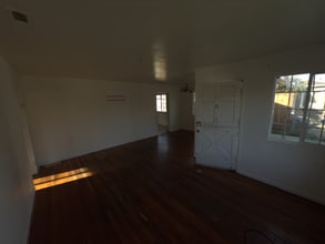 1245 Laurel Ave in East Palo Alto, CA - Building Photo - Building Photo