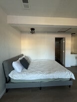 207 Arnett Dr, Unit Studio with Kitchenette in Euless, TX - Building Photo