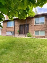 3322 N Fairfield Rd in Layton, UT - Building Photo