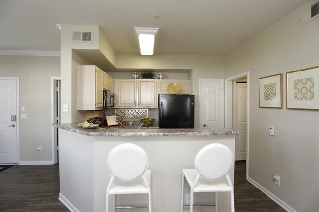 The Vintage at Zona Rosa Apartment Homes in Kansas City, MO - Foto de edificio - Interior Photo
