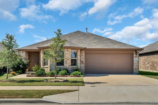 16617 Porterfield Ln in Justin, TX - Building Photo