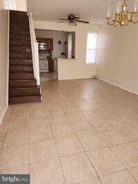 737 E Madison St photo'