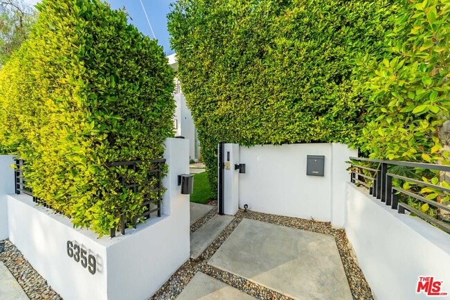 6359 Colgate Ave in Los Angeles, CA - Foto de edificio - Building Photo