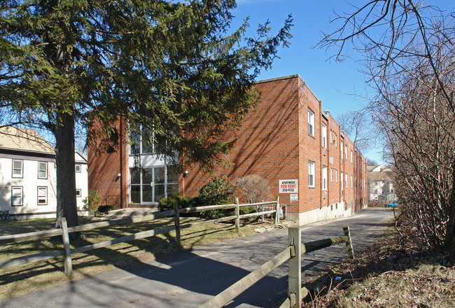 Berwyn Apartments in Hartford, CT - Building Photo - Building Photo