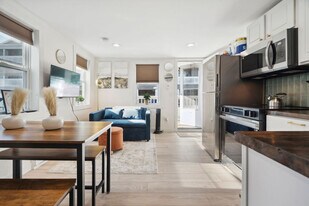 4 Keefe Ave in Hampton, NH - Building Photo