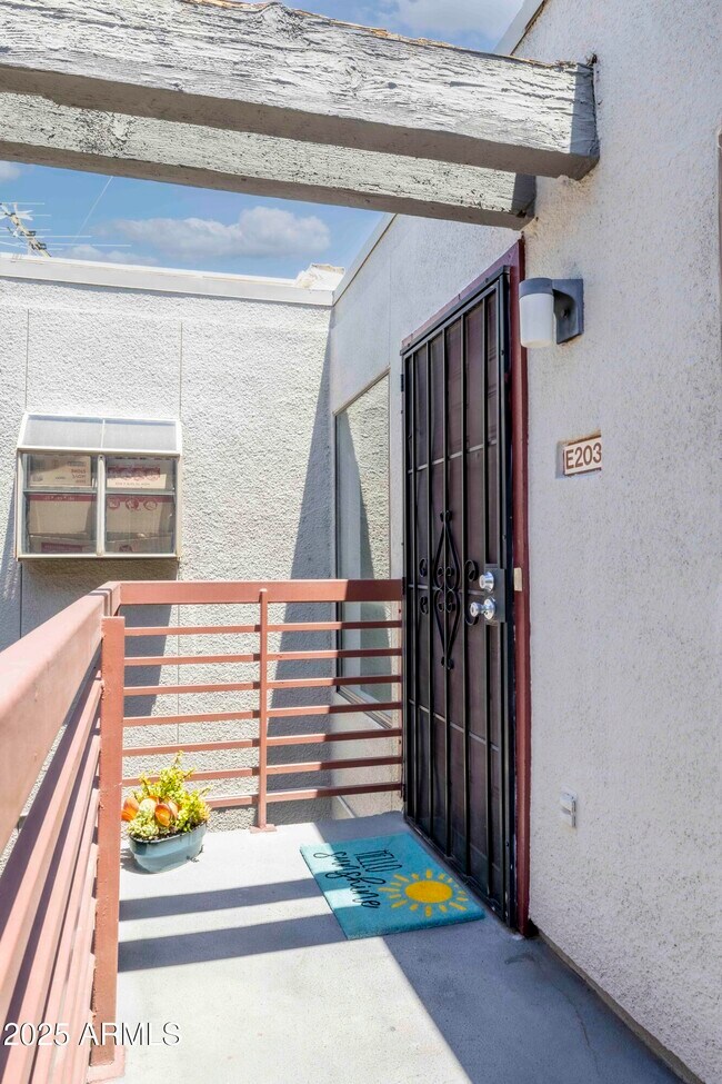 3330 W Danbury Dr in Phoenix, AZ - Building Photo - Building Photo