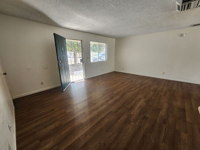 6444 Palo Verde Ave in Twentynine Palms, CA - Building Photo - Building Photo