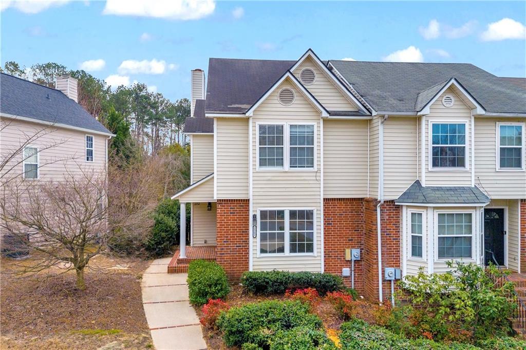 2262 Oak Glenn Cir in Duluth, GA - Building Photo