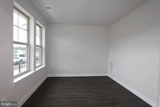 9 Morrison Dr in Gaithersburg, MD - Building Photo - Building Photo