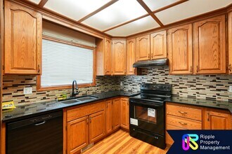 123 Sirocco Pl SW in Calgary, AB - Building Photo - Building Photo
