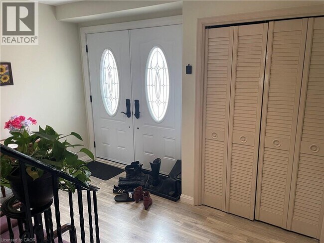 190 Mohawk Ave in Waterloo, ON - Building Photo - Building Photo