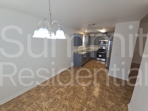 14505 Highsmith St in Austin, TX - Foto de edificio - Building Photo