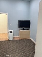 5618 Venice Blvd., Unit 033 in Los Angeles, CA - Building Photo - Building Photo