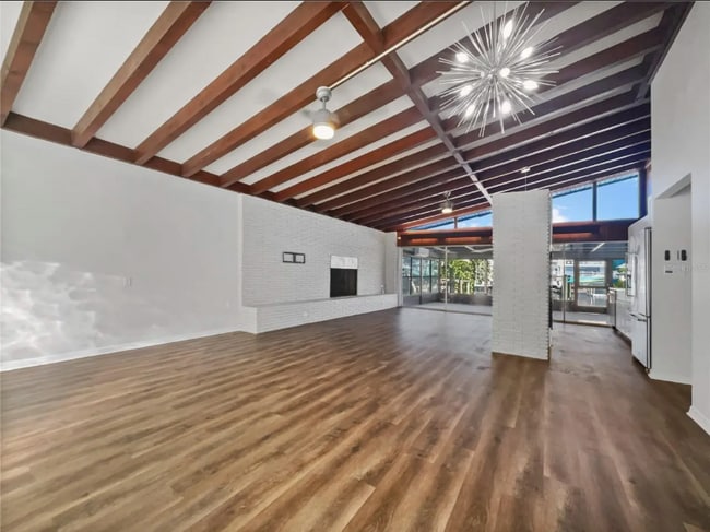 513 Flamingo Dr in Apollo Beach, FL - Building Photo - Building Photo