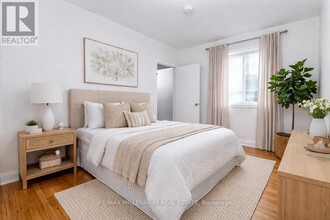 994 O'Connor Dr in Toronto, ON - Building Photo - Building Photo