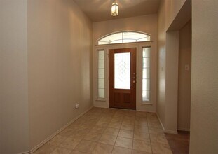 16516 Fowler Mill Cove in Austin, TX - Foto de edificio - Building Photo