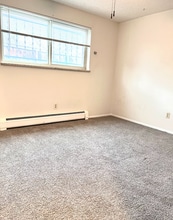 6155 Simms St in Arvada, CO - Foto de edificio - Building Photo