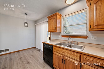 535 Allen Ct in Raymore, MO - Building Photo - Building Photo