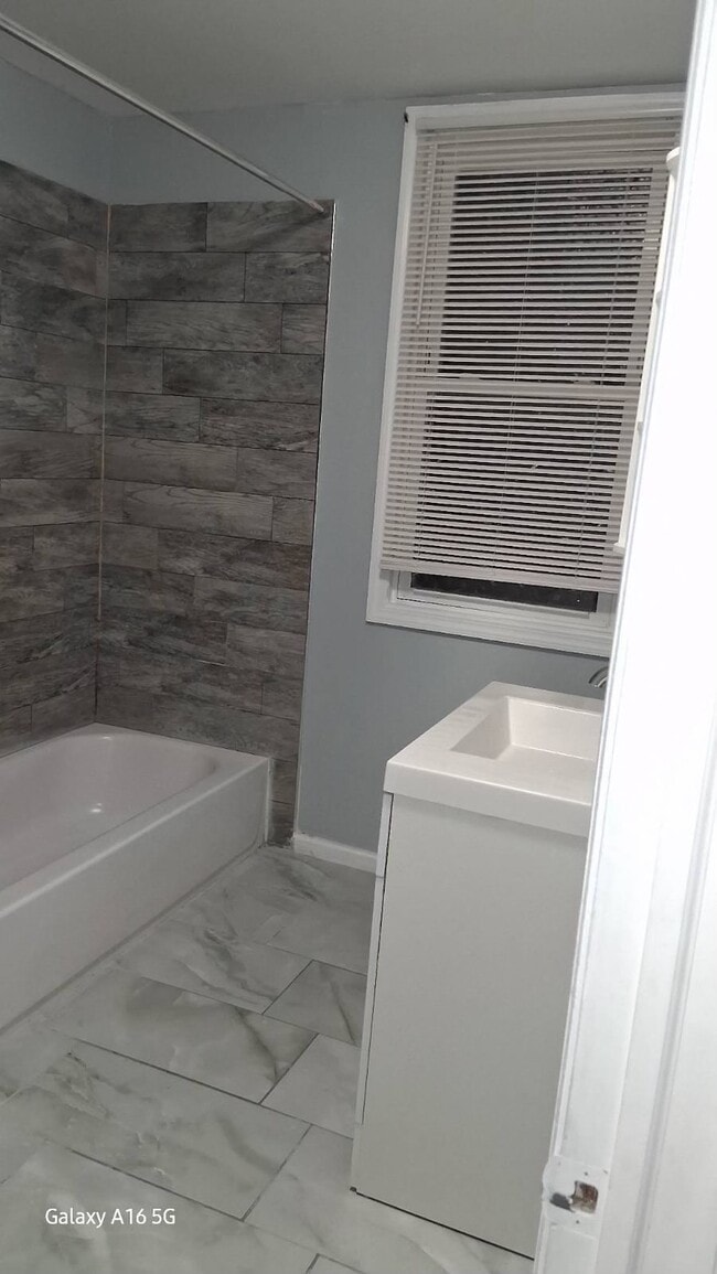 82 2nd St in Newark, NJ - Building Photo - Building Photo