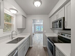 5956 Fauntleroy Wy SW in Seattle, WA - Building Photo - Building Photo